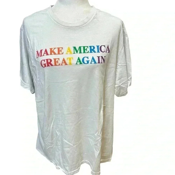 2020 Donald Trump MAGA Tee LGBTQ - Picture 2 of 6